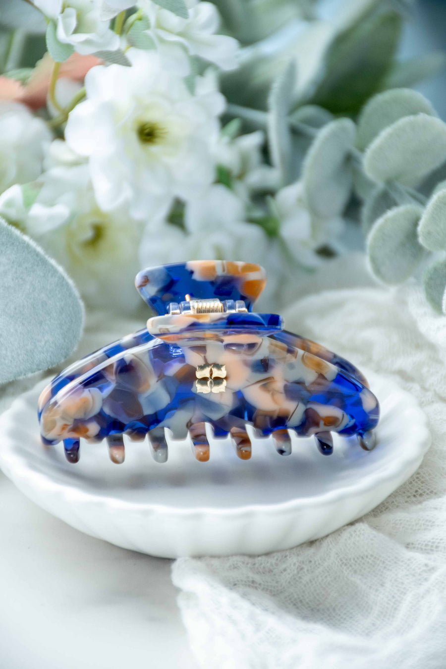 Fenna&Fei - Glamour Grip Mini Claw in Sodalite | Blue White Brown | Italian Acetate Tortoise Shell Small Hair Clip