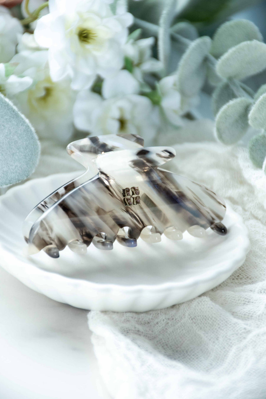 Fenna&Fei - Glamour Grip Mini Claw in Phantom Quartz | Black White Blue Iridescent | Italian Acetate Tortoise Shell Small Hair Clip