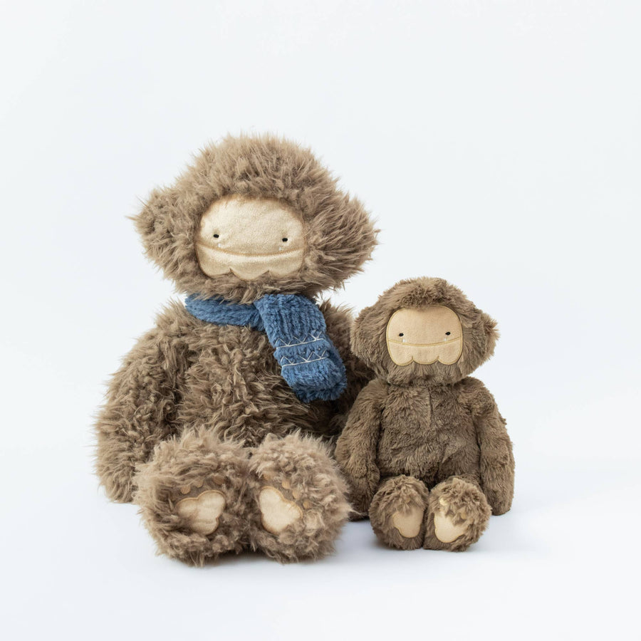 Slumberkins Inc. - Shine Bright XL Bigfoot Kin + Book + Basket