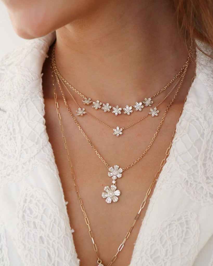 14k Gold/Diamonds Daisy Necklace