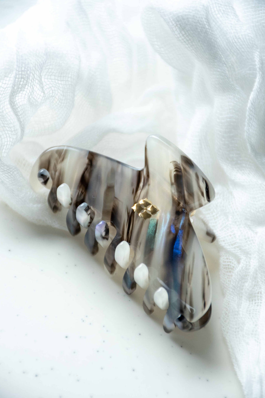 Fenna&Fei - Glamour Grip Mini Claw in Phantom Quartz | Black White Blue Iridescent | Italian Acetate Tortoise Shell Small Hair Clip