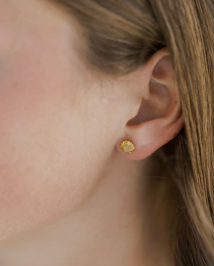 Coast and Cove - Gold Scallop Shell Studs